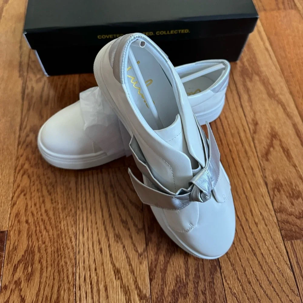 Calissa‎ Silver Bow Flatform Sneakers